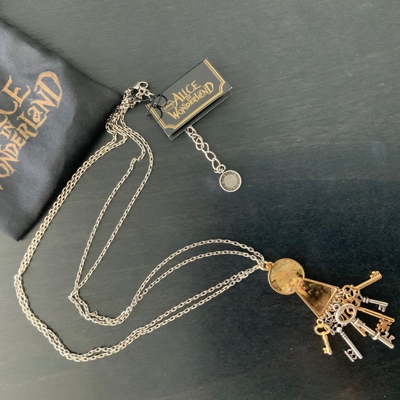 RARE NWT Tom Binns x Disney Couture Alice in Wonderland Necklace Keyhole + 7 key